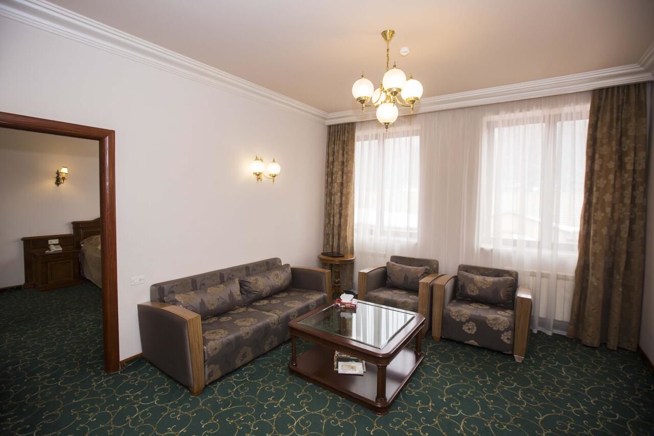 Отель Hotel Russia Цахкадзор-5