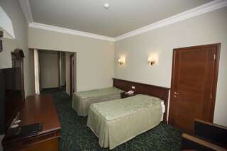 Отель Hotel Russia Цахкадзор Стандартный двухместный номер с 2 отдельными кроватями-2